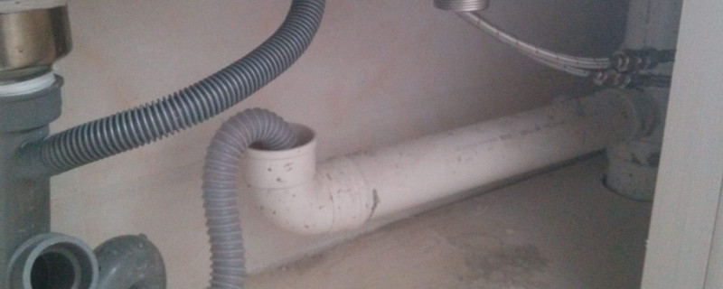 厨房下水道弯道堵了如何办