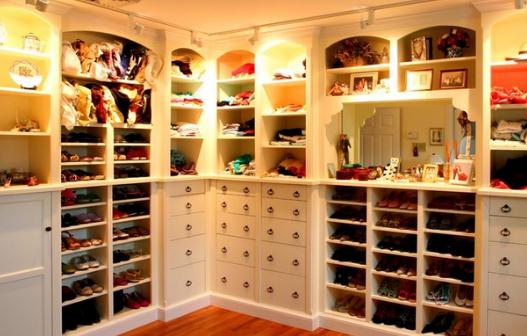 家有妙招生活小窍门：如何穿高跟鞋脚才不会痛？