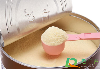 全脂奶粉不甜可以加糖吗 全脂奶粉有没有糖