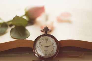 微电影剧本怎么写（微电影剧本格式 标准）